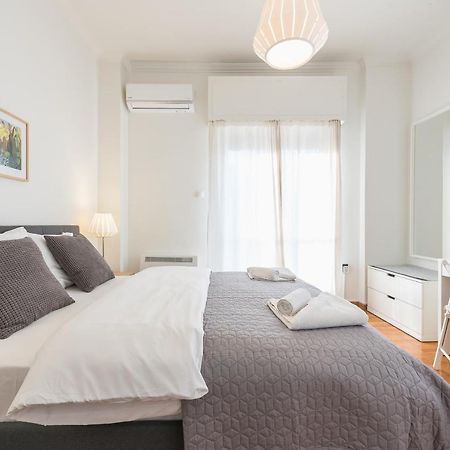 Cozy And Fresh Apt Close To Metro Atena Exterior foto