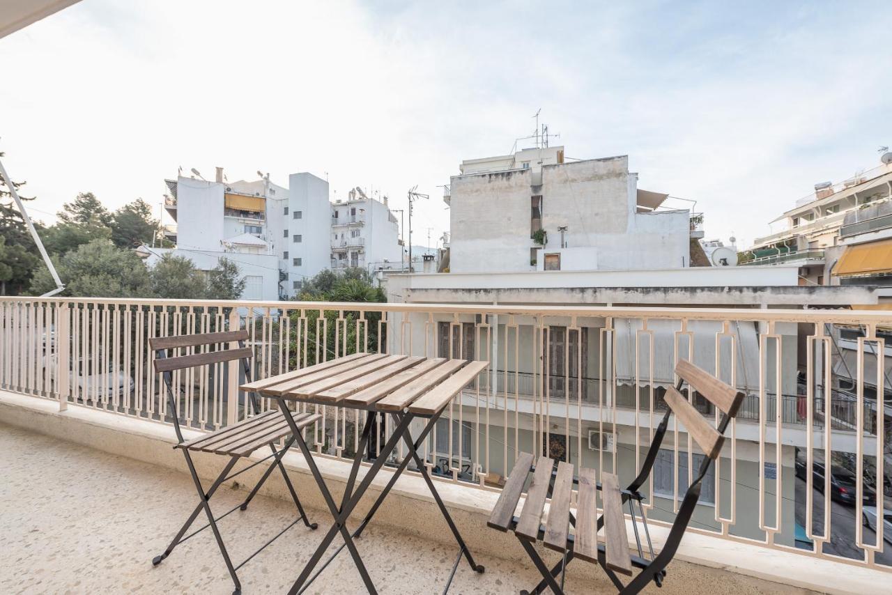 Cozy And Fresh Apt Close To Metro Atena Exterior foto