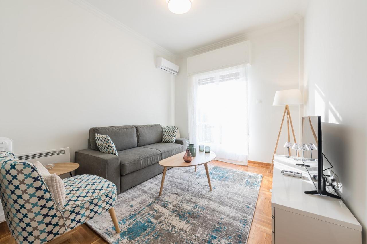 Cozy And Fresh Apt Close To Metro Atena Exterior foto